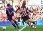 Eindhoven, 30 Augustus 2015
Kompetitie Seizoen 2015/2016
PSV-SC Feyenoord, eindstand 3-1
Luuk de Jong in duel met Eric Botteghin