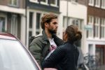 Amsterdam 21 oktober 2015
Manuel Broekman gaat met zijn vriendin Adriana Mosk met hun hond naar de dierenarts.