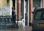 Amsterdam 21 oktober 2015
Manuel Broekman gaat met zijn vriendin Adriana Mosk met hun hond naar de dierenarts.