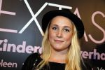 Amsterdam 2 november 2015
Presentatie boek Extase geschreven door Heleen v Royen Georgina Verbaan Daphne Deckers Susan Smit Patricia Snel Sophie v d Stap Chantal v Gastel Myrthe v d Meer Milou v d Will en Halina Reijn. De presenatie was bij Duchess.