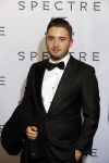 Amsterdam 28 oktober 2015
Premiere James Bond spectre in Tuschinski. nathan Moszkowiczmet vrienden