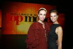 Hilversum 26 oktober 2015
Finale van Hollands next top model HNTM 2015 gepresenteerd door Anouk Smulders en Fred v Leer. De jury bestaat uit Dirk Kikstra May-Britt Mobach en Freek Koster (Touche Models).
De 4 4 finalisten zijn Loiza Lamers, Rachel Swaab Celine Koningstein en Lisa Kapper.
Loiza wordt uiteindelijk HNTM. Nicky Opheij