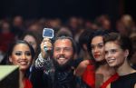Hilversum 26 oktober 2015
Finale van Hollands next top model HNTM 2015 gepresenteerd door Anouk Smulders en Fred v Leer. De jury bestaat uit Dirk Kikstra May-Britt Mobach en Freek Koster (Touche Models).
De 4 4 finalisten zijn Loiza Lamers, Rachel Swaab Celine Koningstein en Lisa Kapper.
Loiza wordt uiteindelijk HNTM. Nicky Opheij met dj La Fuente