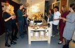 Amsterdam 16 oktober 2015
Katja Schuurman opent return to sender winkel op westergasfabriek terrein in Amsterdam. Haar vriend Freek v Noordwijk doet de catering.