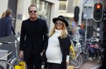 Amsterdam 30 oktober 2015
Robert Doornbos met zijn zwangere vriendin Chantal Bles