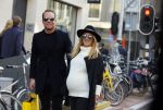 Amsterdam 30 oktober 2015
Robert Doornbos met zijn zwangere vriendin Chantal Bles