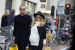 Amsterdam 30 oktober 2015
Robert Doornbos met zijn zwangere vriendin Chantal Bles