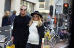 Amsterdam 30 oktober 2015
Robert Doornbos met zijn zwangere vriendin Chantal Bles