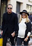 Amsterdam 30 oktober 2015
Robert Doornbos met zijn zwangere vriendin Chantal Bles