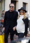 Amsterdam 30 oktober 2015
Robert Doornbos met zijn zwangere vriendin Chantal Bles
