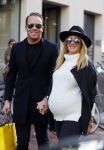 Amsterdam 30 oktober 2015
Robert Doornbos met zijn zwangere vriendin Chantal Bles