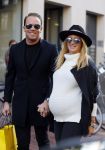 Amsterdam 30 oktober 2015
Robert Doornbos met zijn zwangere vriendin Chantal Bles