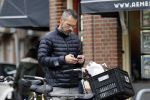 Amsterdam 20 oktober 2015 
Rolf Snoeren op de fiets in Amsterdam.