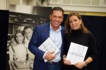 Amsterdam 19 oktober 2015 
Boekpresentatie Sacha de Boer en Jacob Jan Boerma in hotel Krasnapolsky. Man Rick Nieman praat het aan elkaar.
