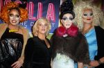 Amsterdam 11 november 2015
Premiere queen of the dessert met oa Jason Donovan Simon Greete Adam Bailey en Philip Childs in carre. Tineke Schouten
