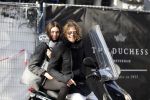 Amsterdam 2 november 2015
Tygo Gernandt met zijn nieuwe vriendin Annewil Hokken op de scooter