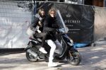 Amsterdam 2 november 2015
Tygo Gernandt met zijn nieuwe vriendin Annewil Hokken op de scooter