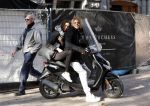 Amsterdam 2 november 2015
Tygo Gernandt met zijn nieuwe vriendin Annewil Hokken op de scooter