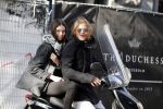 Amsterdam 2 november 2015
Tygo Gernandt met zijn nieuwe vriendin Annewil Hokken op de scooter