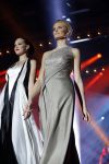 Hilversum 26 oktober 2015
Finale van Hollands next top model HNTM 2015 gepresenteerd door Anouk Smulders en Fred v Leer. De jury bestaat uit Dirk Kikstra May-Britt Mobach en Freek Koster (Touche Models).
De 4 4 finalisten zijn Loiza Lamers, Rachel Swaab Celine Koningstein en Lisa Kapper.
Loiza wordt uiteindelijk HNTM. Yfke Sturm