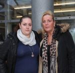 Den Bosch, 13 Oktober 2016
Rechtbank in de zaak Nicole v d Hurk
Op de foto Ad v d Hurk ex-vrouw Jolanda  v d Weijden met dochter Debbie v d Hurk
