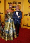 Scheveningen 30 oktober 2016
Premiere the lion king in het circustheater. Addy v d Krommenacker met assistente