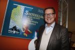 Amsterdam 14 november 2016
Winston Gerschtanowitz presenteerde de nieuwe sinterklaasboeken van Jumbo gemaakt door Katja  en Wim Schuurman Albert Verlinde en Wesley Sneijder die helaas niet aanwezig kon zijn in de Bibliotheek van Amsterdam. Katja had dochter Sammie mee genomen.