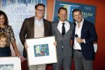 Amsterdam 14 november 2016
Winston Gerschtanowitz presenteerde de nieuwe sinterklaasboeken van Jumbo gemaakt door Katja  en Wim Schuurman Albert Verlinde en Wesley Sneijder die helaas niet aanwezig kon zijn in de Bibliotheek van Amsterdam. Katja had dochter Sammie mee genomen.