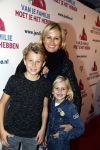 Rotterdam 16 oktober 2016
Premiere Jandino Asporaat met van je familie moet je het hebben in het oude Luxor. Anouk Smulders met kinderen Max en Bo