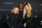Halfweg 27 oktober 2016
Life after football LAF gala in the sugarfactory. Aron Winter met vrouw en dochter