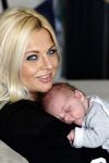 Wateringen 22 oktober 2016
Bobbi Eden en man Mark Laurenz met hun zoon Brandon ray.