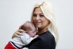 Wateringen 22 oktober 2016
Bobbi Eden en man Mark Laurenz met hun zoon Brandon ray.