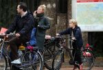 Amsterdam 5 november 2016
Bridget Maasland met zoon Mees op de fiets in Amsterdam