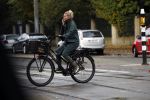 Amsterdam 5 november 2016
Bridget Maasland met zoon Mees op de fiets in Amsterdam
