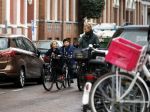 Amsterdam 5 november 2016
Bridget Maasland met zoon Mees op de fiets in Amsterdam