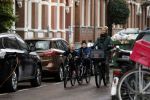 Amsterdam 5 november 2016
Bridget Maasland met zoon Mees op de fiets in Amsterdam