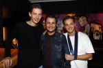 Amsterdam 3 november 2016
Presentatie cd Rene Froger in the harbour Club . Najib Amhali reikt de cd uit. Maxim Danny en Didier Froger