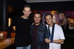 Amsterdam 3 november 2016
Presentatie cd Rene Froger in the harbour Club . Najib Amhali reikt de cd uit. Maxim Danny en Didier Froger