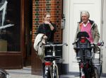 Amsterdam 8 oktober 2016
Frits Kroymans met een vriendin op de cornelis schuytstraat