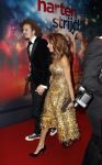 Amsterdam 24 oktober 2016
Premiere Hartenstrijd in Tuschinski. Georgina Verbaan met vriend Bram v Leeuwen