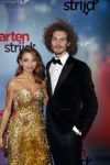 Amsterdam 24 oktober 2016
Premiere Hartenstrijd in Tuschinski. Georgina Verbaan met vriend Bram v Leeuwen