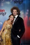Amsterdam 24 oktober 2016
Premiere Hartenstrijd in Tuschinski. Georgina Verbaan met vriend Bram v Leeuwen