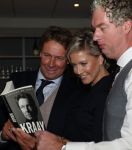 Lienden, 25 Oktober 2016
Boekuitreiking Hans Kraay Jr.
Hans Kraay Jr. Sofie Kraay Vincent de Vries