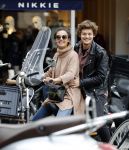 Amsterdam 8 oktober 2016
Holly Brood met vriend Soy Kroon op vespa scooter