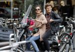 Amsterdam 8 oktober 2016
Holly Brood met vriend Soy Kroon op vespa scooter