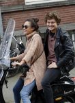 Amsterdam 8 oktober 2016
Holly Brood met vriend Soy Kroon op vespa scooter
