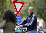 Amsterdam 8 oktober 2016 
Jimmy Geduld met zijn dochter op de fiets