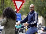 Amsterdam 8 oktober 2016 
Jimmy Geduld met zijn dochter op de fiets