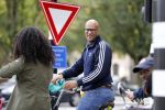 Amsterdam 8 oktober 2016 
Jimmy Geduld met zijn dochter op de fiets