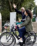 Amsterdam 8 oktober 2016 
Jimmy Geduld met zijn dochter op de fiets